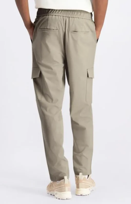 Law of the Sea Broek LAW-10105