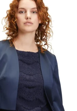 Vera Mont Vest 241-00594822