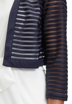 Vera Mont Vest 241-02334047