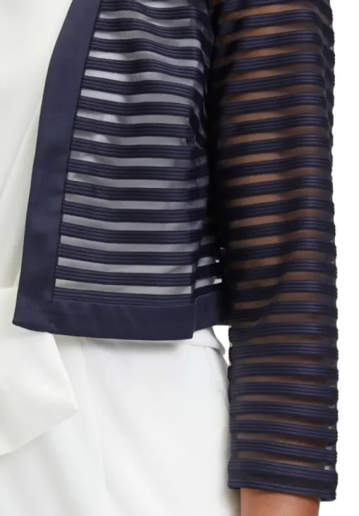 Vera Mont Vest 241-02334047